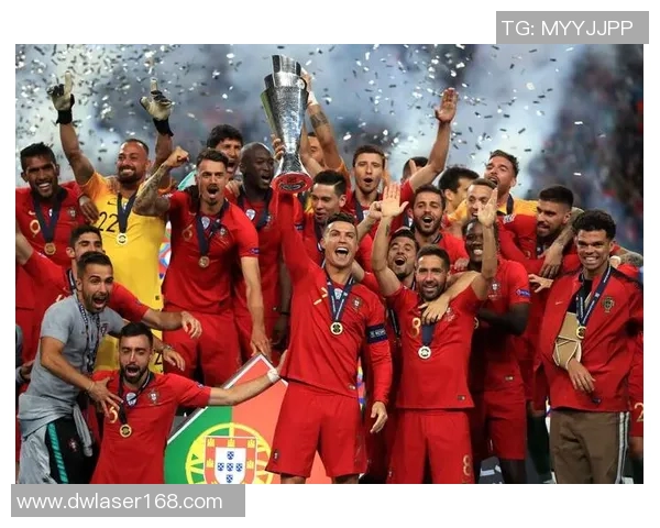 葡萄牙足球退役明星们的辉煌历程与传奇故事回顾