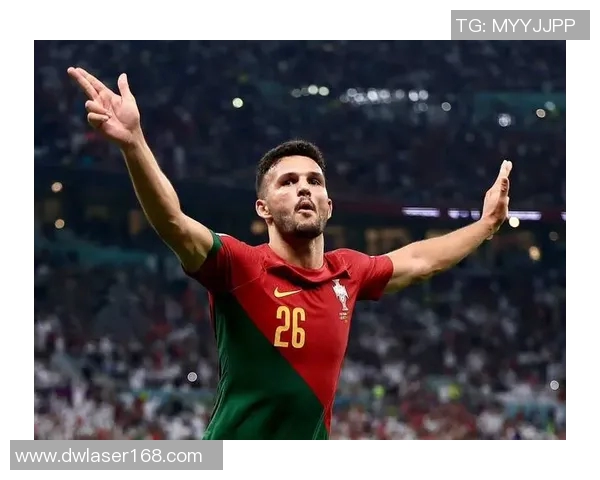 足球巨星华丽登场展现风采引领时尚潮流的魅力走秀盛宴