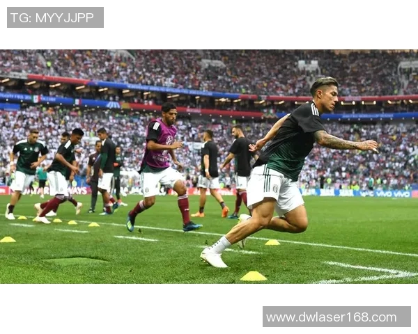 足球明星竖屏高清展现精彩瞬间让你身临其境感受绿茵场上的激情与魅力